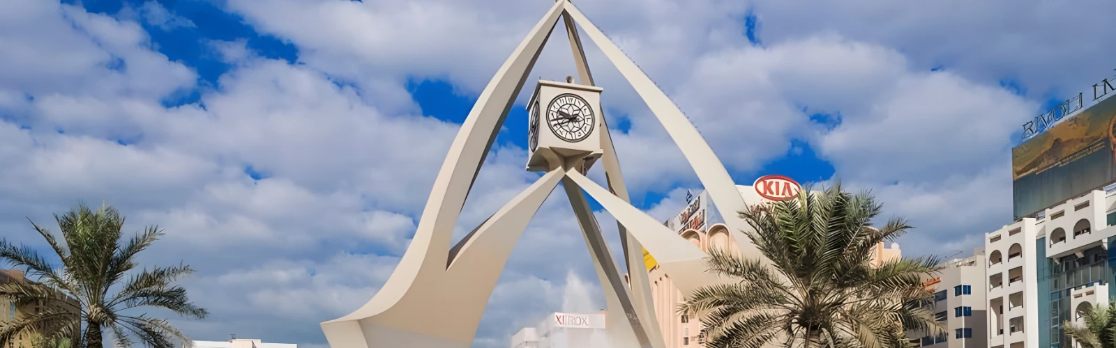 From Street Eats to Skyline Views: A Day on Nakheel Street, Dubai