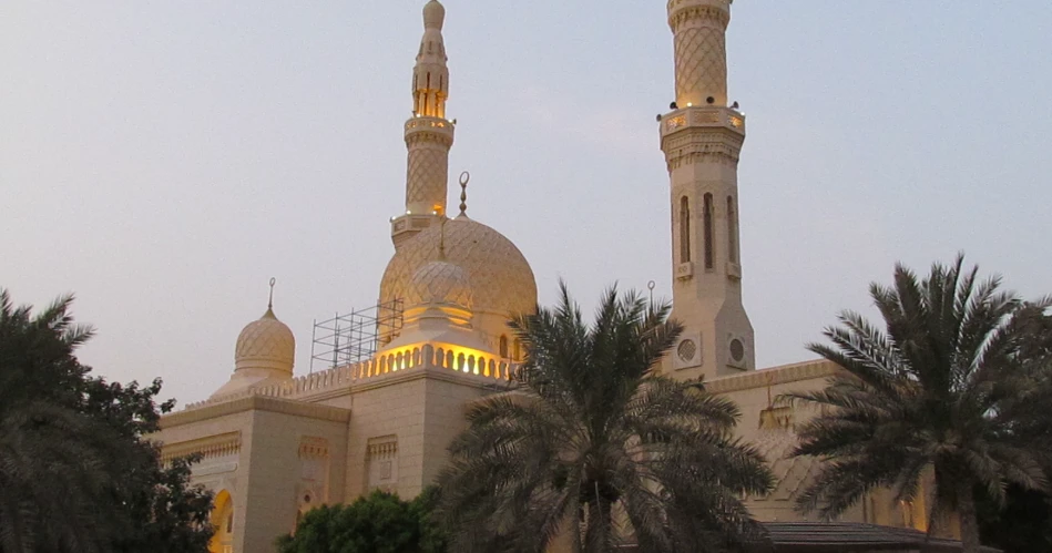 Old Dubai vs. New Dubai: A Contrast of History and Futuristic Skyline