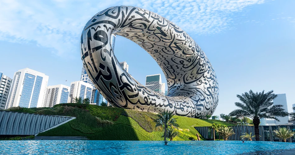 Old Dubai vs. New Dubai: A Contrast of History and Futuristic Skyline